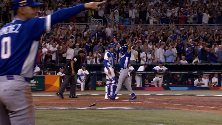 Venezuela-anota-tres-carreras-en-la-7ma-16032026