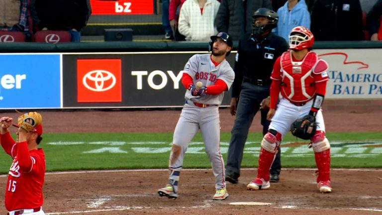 Wilyer-Abreu-empata-el-partido-con-HR-en-la-9na-2