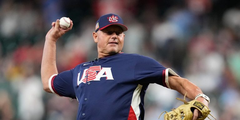 noticia-mlb-Clemens-y-Puhl-hicieron-los-lanzamientos-de-honor-