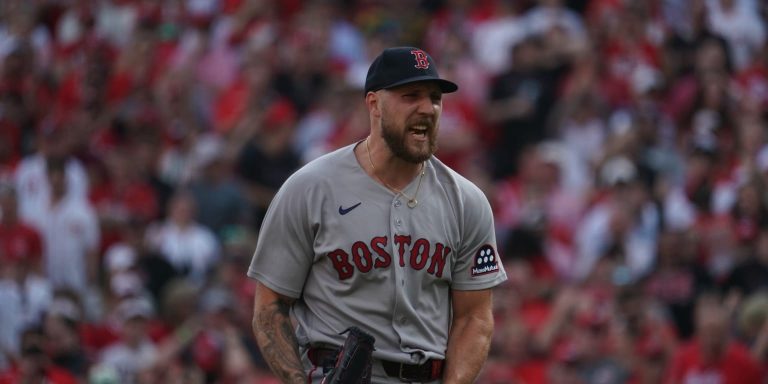 noticia-mlb-Con-un-Crochet-brillante-los-Medias-Rojas-pintan-