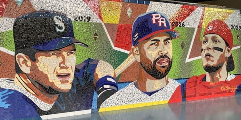 noticia-mlb-Develan-mosaico-Eternos-con-leyendas-puertorriqu