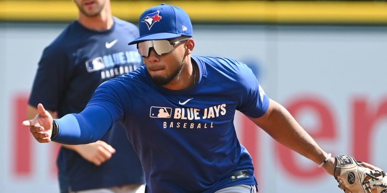 noticia-mlb-Marlins-adquieren-a-Leo-Jimenez-por-medio-de-un-ca