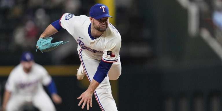 noticia-mlb-Medias-Rojas-firman-al-relevista-zurdo-Danny-Coulo