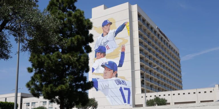 noticia-mlb-Mural-Samurais-del-Diamante-rinde-homenaje-a-las