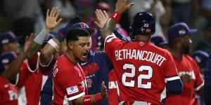 noticia-mlb-Panama-mantiene-vivas-sus-aspiraciones-con-triunfo
