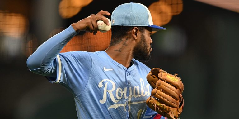 noticia-mlb-Quieres-2-3-4-Para-Maikel-Garcia-un-solo-Gua