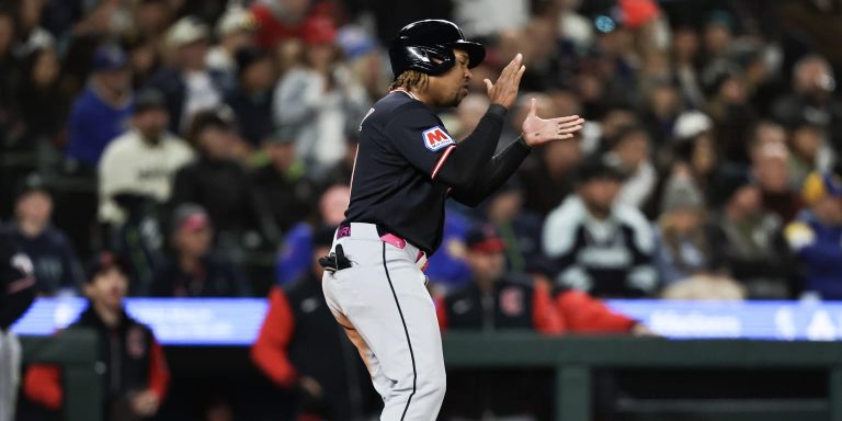 noticia-mlb-Ramirez-en-un-grupo-selecto-con-400-dobletes-Ya-pi