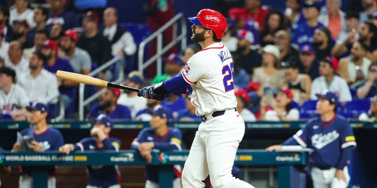 noticia-mlb-Republica-Dominicana-va-de-clavado-hacia-la-semi