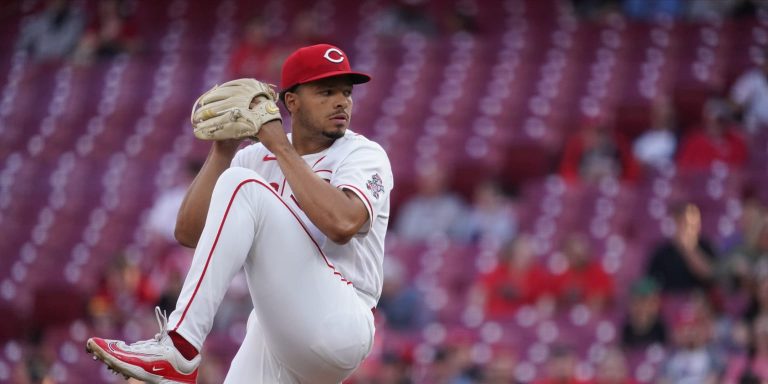 noticia-mlb-Rojos-blanquean-a-Piratas-y-Burns-consigue-su-1ra-
