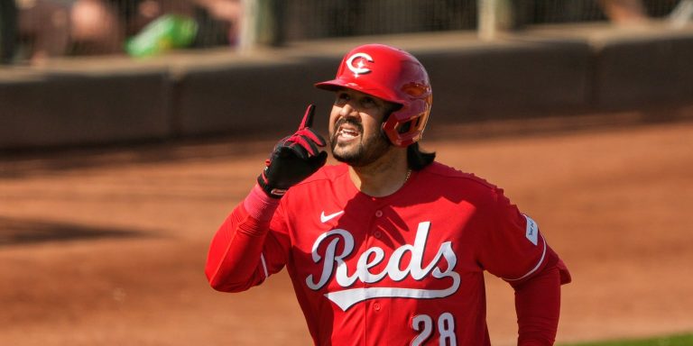 noticia-mlb-Seguira-Eugenio-como-quinto-bate-de-Rojos-en-la-te