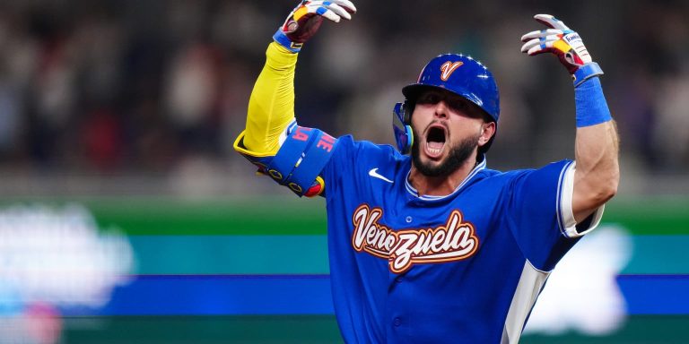 noticia-mlb-Venezuela-elimina-al-campeon-Japon-y-avanza-a-semi