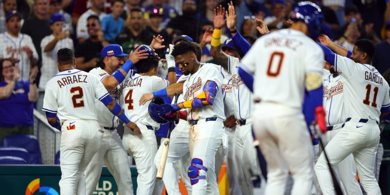 noticia-mlb-Venezuela-pega-primero-en-el-cargado-Grupo-D-con-t