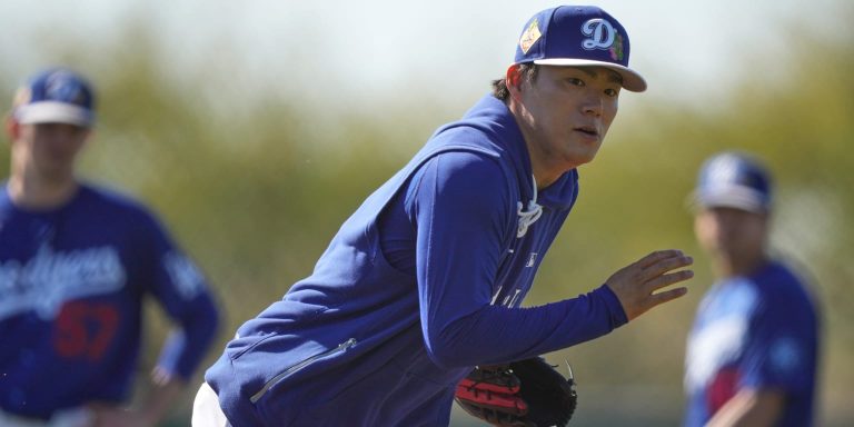 noticia-mlb-Yamamoto-nombrado-abridor-del-Dia-Inaugural-por-lo