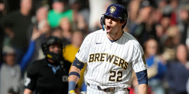 noticia-mlb-Yelich-impulsa-remontada-de-Cerveceros-con-su-prim