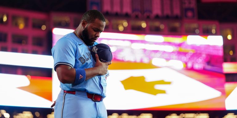 noticia-mlb-sta-es-su-ciudad-Guerrero-Jr