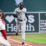 Amed-Rosario-pega-bambinazo-de-tres-carreras-2204