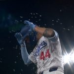 Andy-Pages-pega-vuelacercas-de-tres-anotaciones-