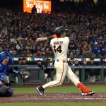 Bailey-rompe-el-0-0-con-HR-en-la-7ma-22042026