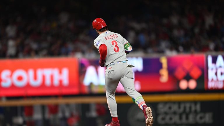 Bryce-Harper-despacha-su-6to-HR-del-ano-24042026