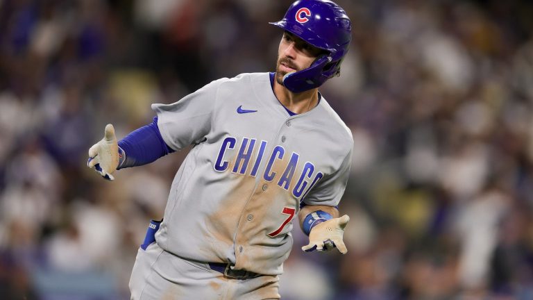Dansby-Swanson-lo-desempata-con-jonron-en-la-9na-