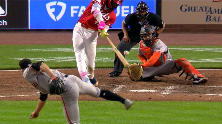 Elly-De-La-Cruz-conecta-sencillo-14042026