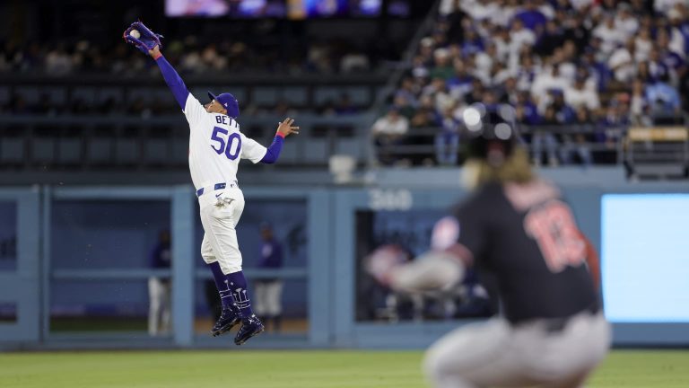 Gran-atrapada-de-Betts-en-la-3era-entrada-3103202