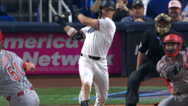 Griffin-Conine-pega-jonron-de-dos-carreras-080420