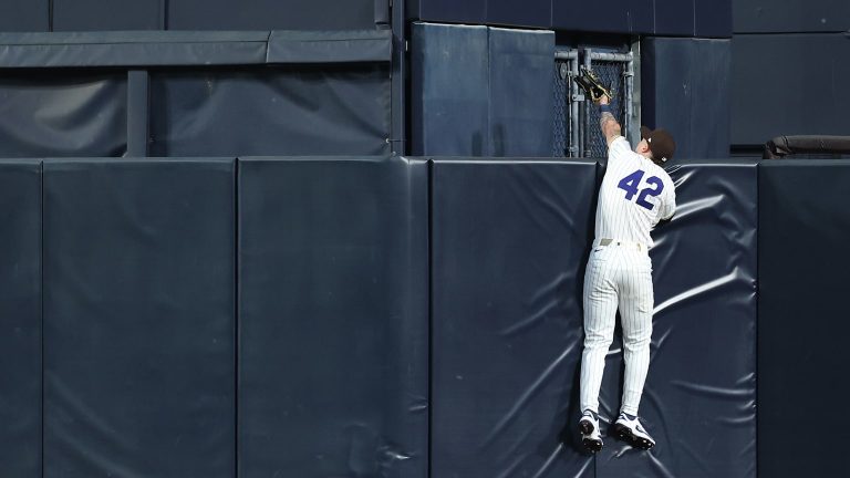 Jackson-Merrill-roba-HR-y-da-el-hit-ganador-15042