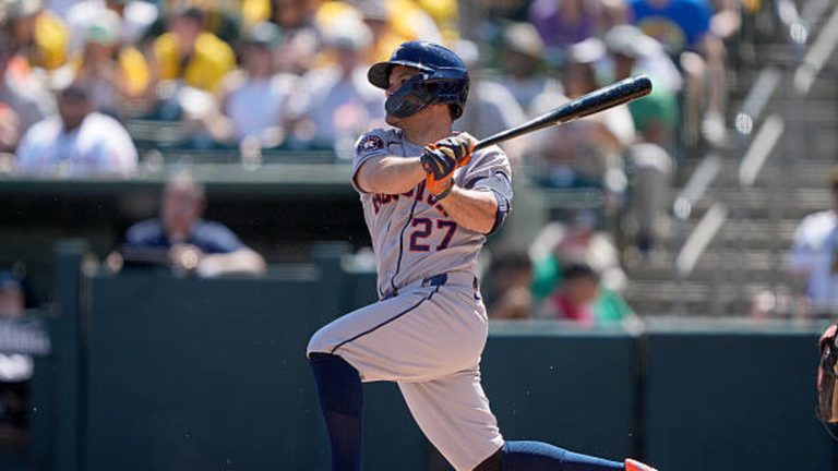 Jose-Altuve-remolca-con-un-sencillo-04042026