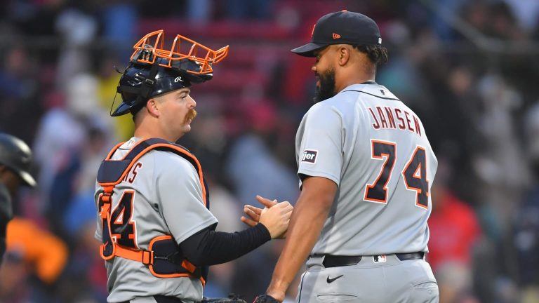 Kenley-Jansen-obtiene-el-salvado-en-la-victoria-4-