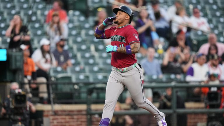Ketel-Marte-pega-dos-jonrones-contra-los-Orioles-