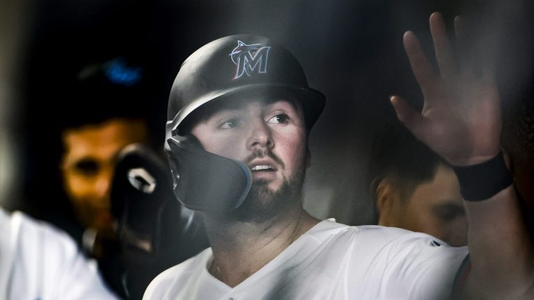 Liam-Hick-conecta-un-jonron-de-2-carreras-0104202