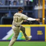 Manny-Machado-hace-una-gran-jugada-a-mano-limpia-