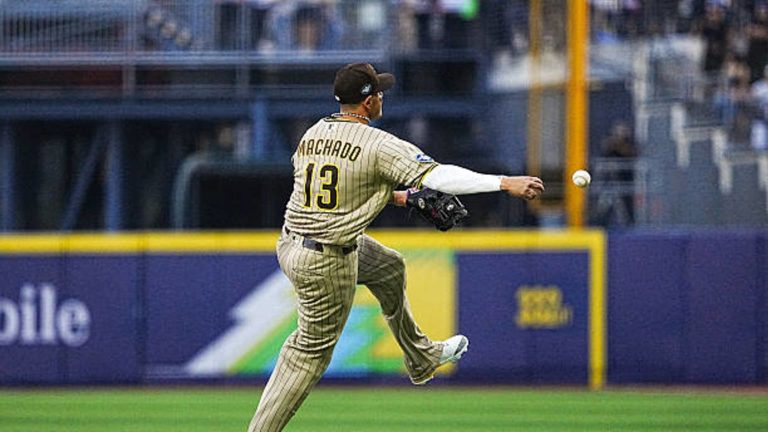 Manny-Machado-hace-una-gran-jugada-a-mano-limpia-