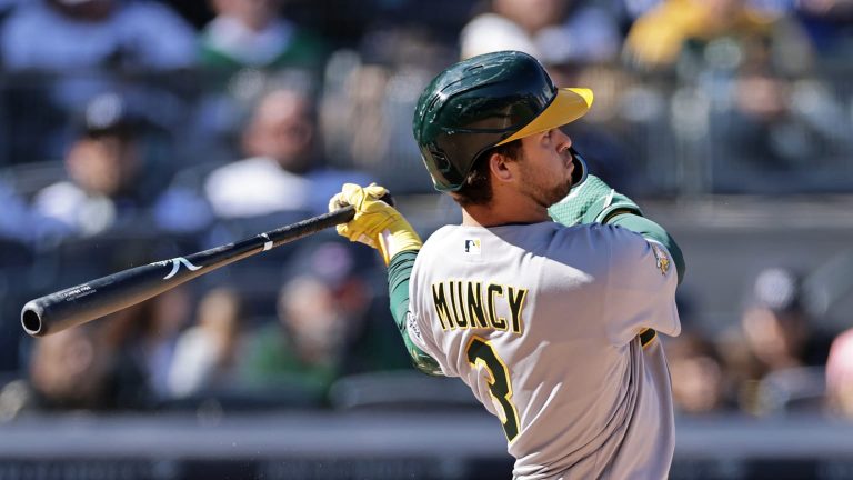 Max-Muncy-pega-triple-en-la-7ma-09042026