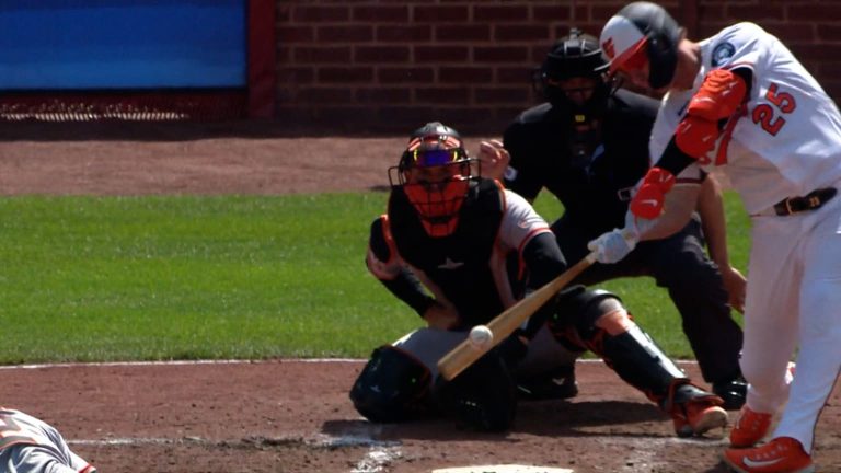 Pete-Alonso-remolca-dos-carreras-con-doble-en-la-5