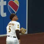 Ramon-Laureano-hace-una-gran-atrapada-sobre-la-mar