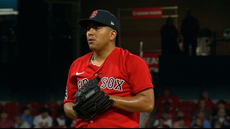 Suarez-poncha-a-6-sin-permitir-carreras-11042026