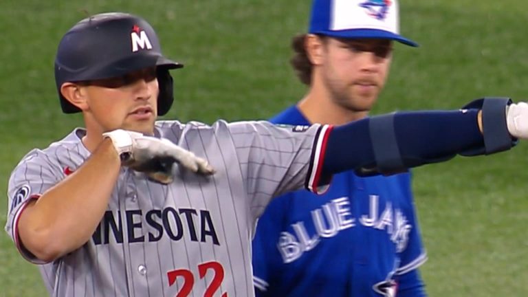 Twins-concretan-rally-de-5-carreras-en-el-3ro-120