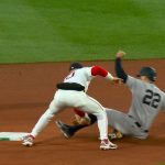 Willson-Contreras-inicia-doble-play-21042026