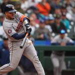 Yainer-Diaz-pega-hit-remolcador-en-la-5ta-1304202