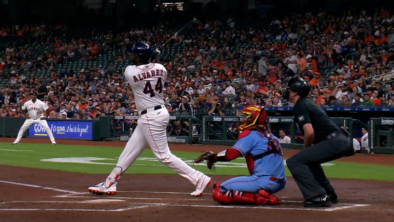 Yordan-Alvarez-conecta-su-9no-HR-del-ano-18042026