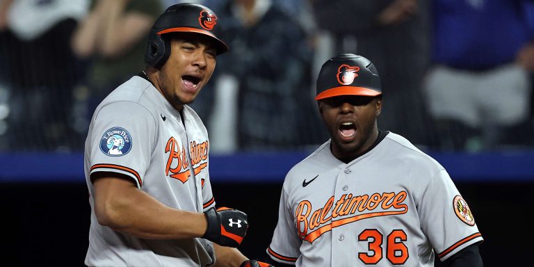 noticia-mlb-Batazos-clave-de-Basallo-llevan-a-los-Orioles-a-un