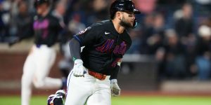 noticia-mlb-Bichette-dio-la-cara-con-doble-oportuno-para-eleva