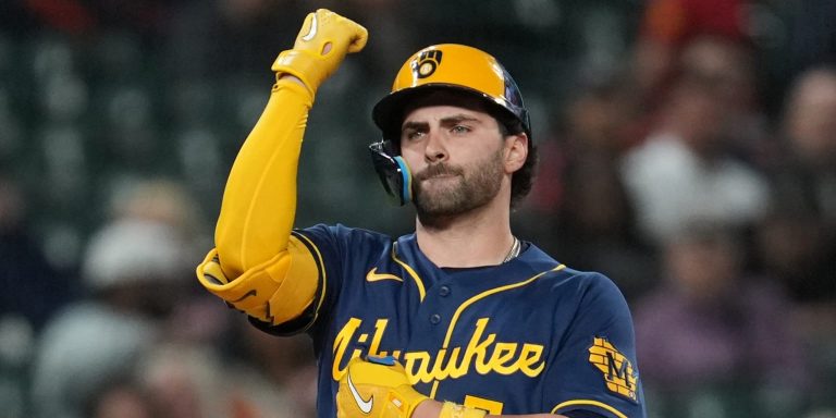 noticia-mlb-Cerveceros-se-imponen-a-los-Tigres-con-un-racimo-d