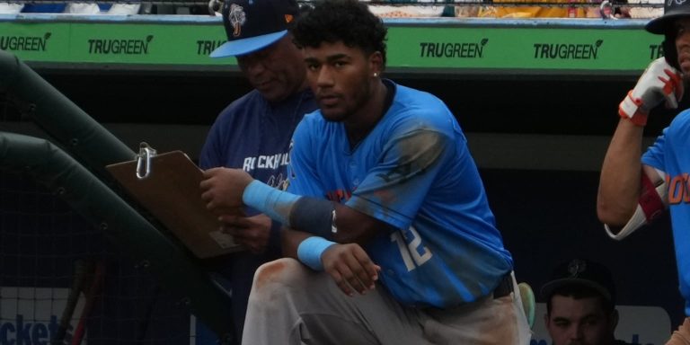 noticia-mlb-De-Vries-empieza-a-encenderse-con-un-juego-de-dos-