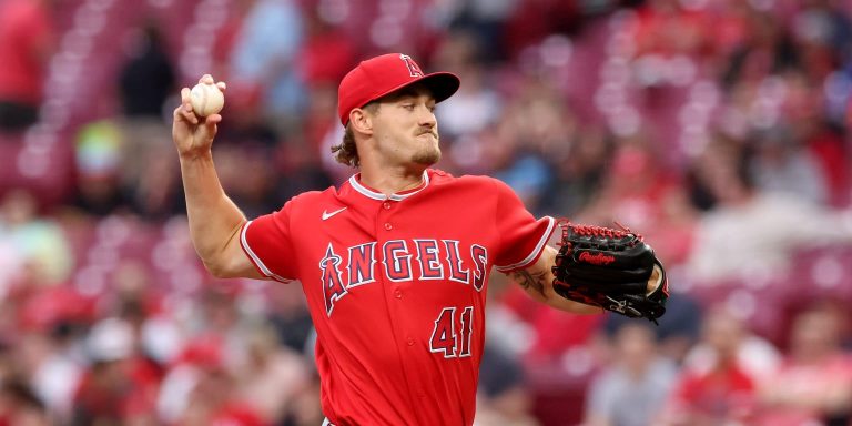 noticia-mlb-Gran-actuacion-de-Kochanowicz-y-grand-slam-de-Sole