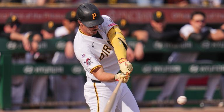 noticia-mlb-Griffin-debuto-con-doble-e-hizo-historia-de-multip