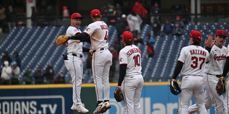 noticia-mlb-Guardianes-esperan-superar-las-inconsistencias-tra