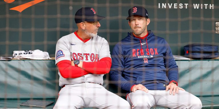 noticia-mlb-Medias-Rojas-reorganizan-su-cuerpo-de-coaches-de-c